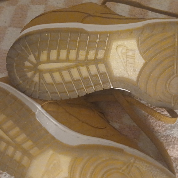 Nike dunk brown tenny shoes - Picture 4 of 4